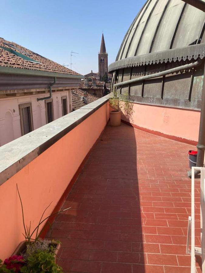 Loft Teatro Politeama - Intero Appartamento In Centro Storico Con Vista Cremona Exteriér fotografie
